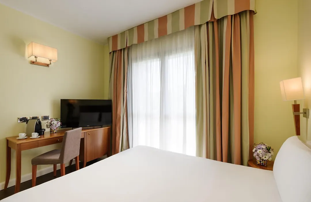 Hotel dei Cavalieri Caserta - La Reggia-1